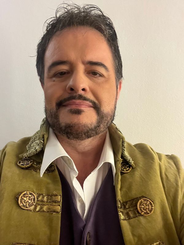 LESCAUT
